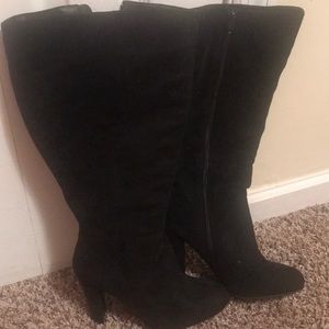 Black boots